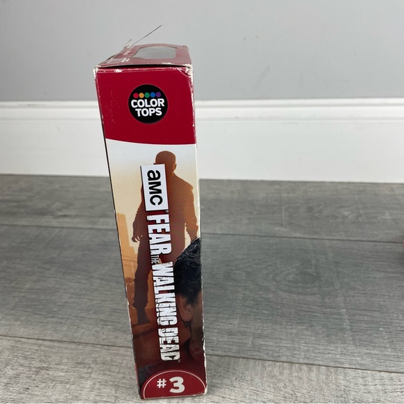AMC Fear The Walking Dead Travis Mcfarlane Toy Figure NWT - Picture 3 of 8